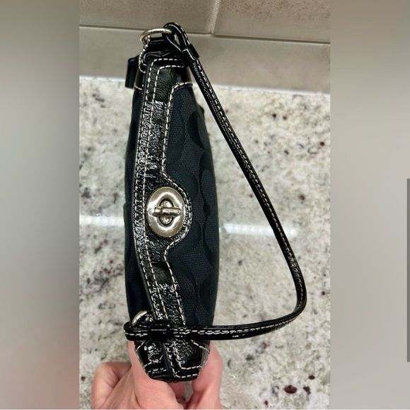 COACH Legacy Top Turnlock 2-Way Baguette Wristlet Black - Picture 5 of 10